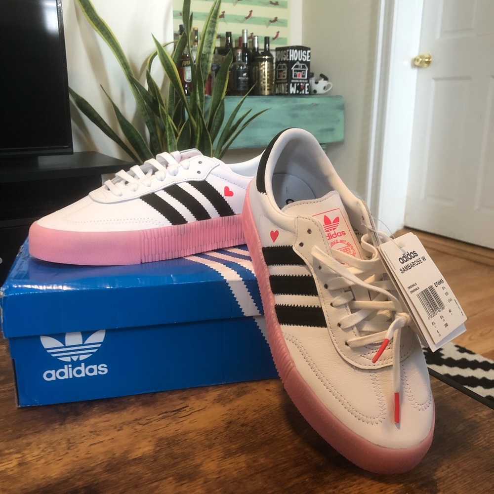 Adidas originals Sambarose Valentine’s Day size 8